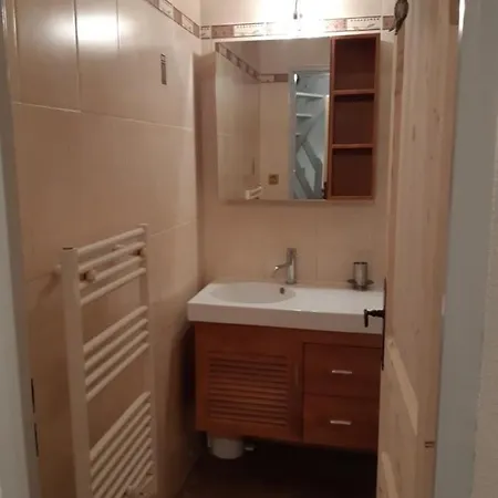 Appartement Convivial A Val Thorens De 42 M² - Vue Sur La Montagne *